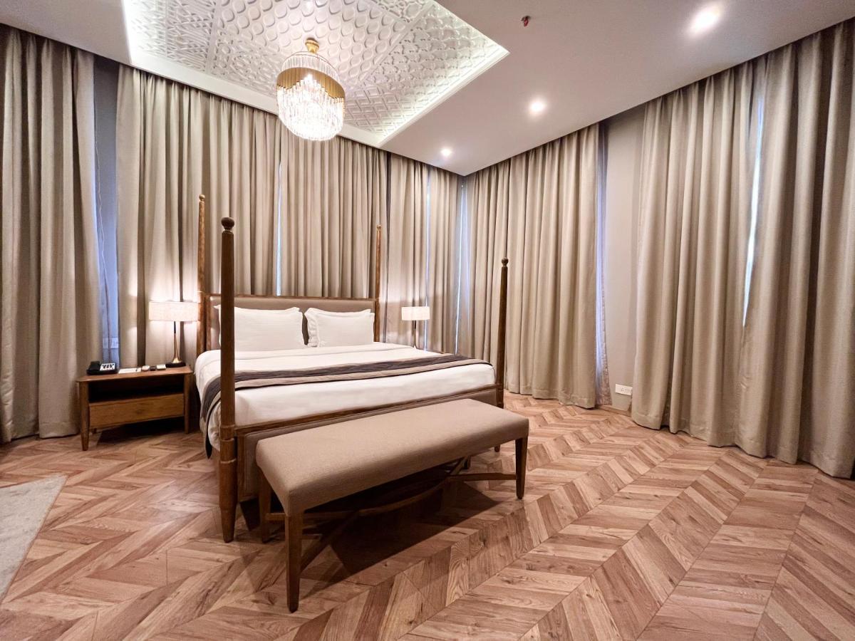 Hotel Centre Point Нагпур Экстерьер фото