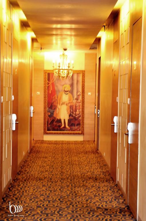Hotel Centre Point Нагпур Экстерьер фото