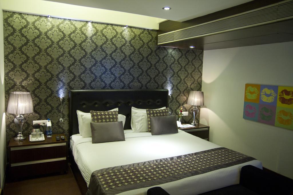 Hotel Centre Point Нагпур Экстерьер фото